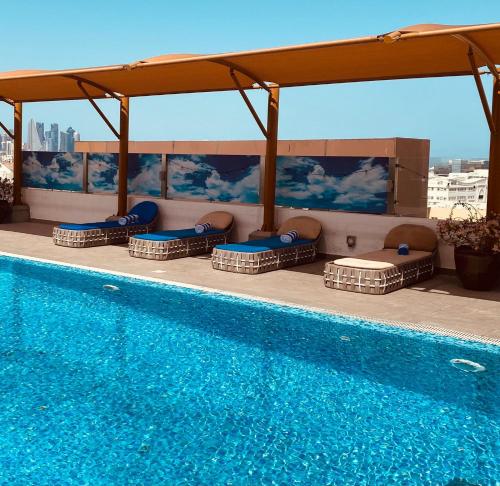 The Avenue Hotel